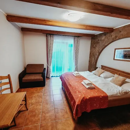 Penzion Vcelarsky Dvur Lednice Room photo